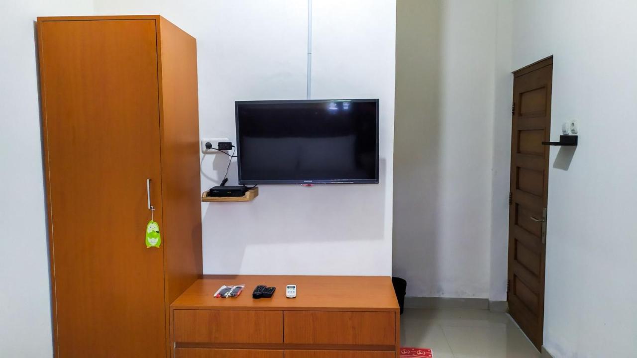 Hotel Omah Leren Mitra Reddoorz Near Gembiraloka Zoo Yogyakarta Exterior foto